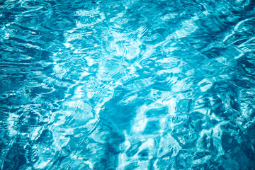 Wasser im Pool