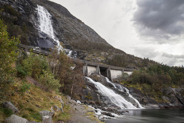 Fototapeta na wymiar Langfoss Waterfall