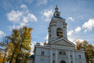 Obraz premium Cathedral on the Cathedral Square in autumn in Vyborg, Russia