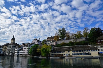 Lindenhof ist ein Quartier der Stadt Zürich, Das Quartier bildet heute zusammen mit den Quartieren City, Rathaus und Hochschulen den Kreis 1