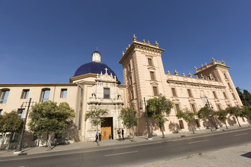 Facade of the Museum of Fine Arts of Valencia.