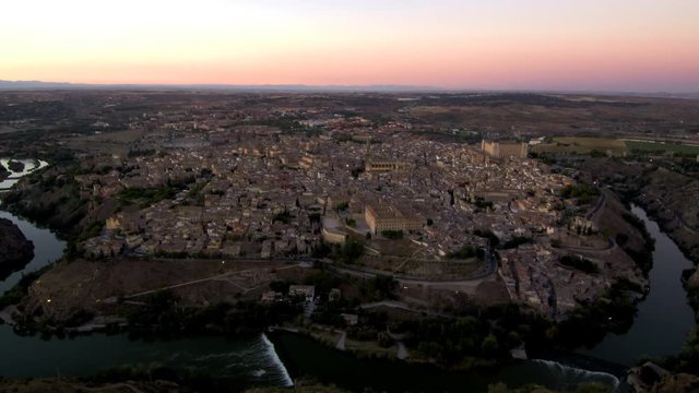 Video aereo de Toledo, capital de Castilla La Mancha, España