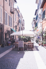 Fototapeta na wymiar street cafe in Rome