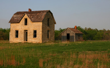 Fototapeta na wymiar Limestone Home built in the Flint hills of Kansas