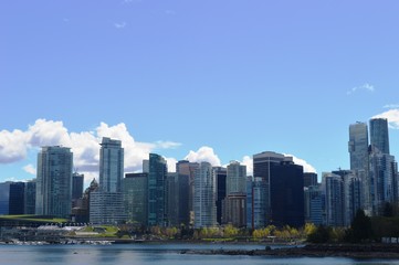 Fototapeta na wymiar View of Vancouver from Stanley Park