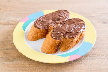 bread with chocolate hazelnut spread