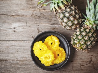 Dried pineapple