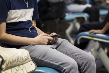 People play phone, wait time travel