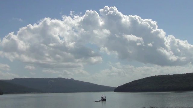 Mixed Speeds - Tennessee River with Big Billowy Cloud and Mountains