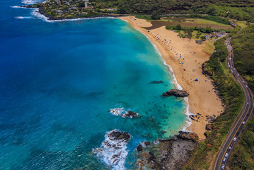 Fototapeta na wymiar Aerial view of Oahu coastline and mountains in Honolulu Hawaii