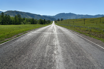 Fototapeta na wymiar View of Chuysky Trakt or Chuya Highway. Altai Republic, Russia