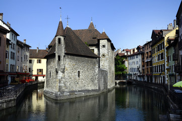 Fototapeta premium Annecy city, Thiou canal and old prison, Savoy, France