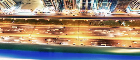 Obraz premium Beautiful night skyline of Dubai over Sheikh Zayed Road