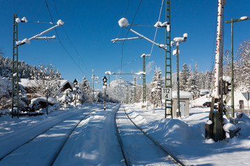 Eisenbahn Bahnübergang im Winter