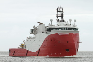 Obraz premium Offshoreversorger in der Nordsee