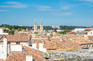 Obraz premium Cityscape view of Nimes, France