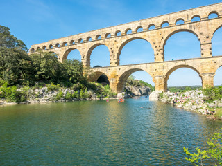 Fototapeta premium Pont du Gard w Nimes we Francji