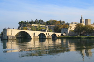 Fototapeta na wymiar Avignon, cité des papes dans le Vaucluse, France 