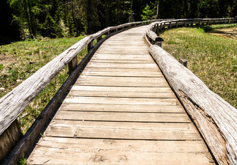 Obraz premium old wooden bridge