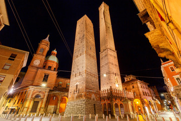 Bologna. The falling towers. © pillerss