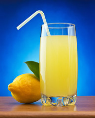 lemonade and lemon