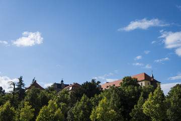 Fototapeta na wymiar Blick zum Schloss Ballenstedt im Harz ( Sachsen-Anhalt / Deutschland )