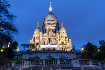 Obraz premium Basilica Sacre Coeur in Montmartre in Paris