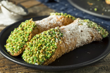 Traditional Homemade Sicilian Cannolis