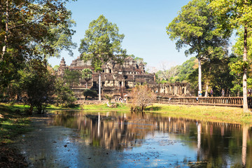Fototapeta premium The Baphuon temple at Angkor Wat Thom, Cambodia