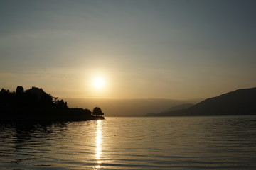 Naklejka premium Sonnenuntergang am See