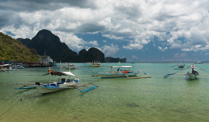 Touristic excursion boats - El Nido - Philippines 