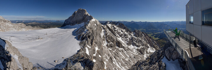 Panorama vom Dachstein-Gipfel / Österreich