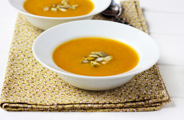 Vegetable soup with pumpkin seeds