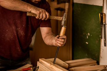 Stolarstwo młotek narzędzia pracy
