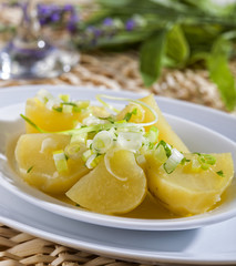 Potatoes with fresh garlic