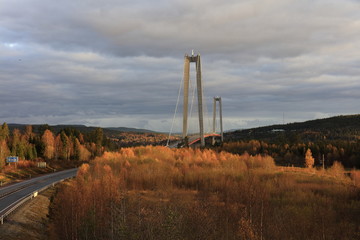 A bridge in northen Sweden an early autumn morning