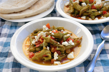 Braised okra with tomato