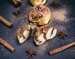 buns with cinnamon and nuts