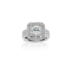 Beautiful Diamond Engagment ring. Gemstone square princess cut surrounded by two halo of diamonds.