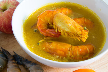 yellow sour soup with fresh shrimp