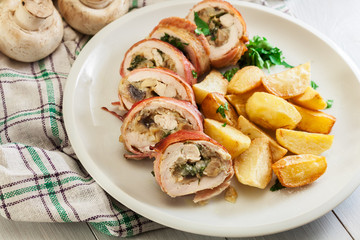 Chicken breast stuffed with champignon