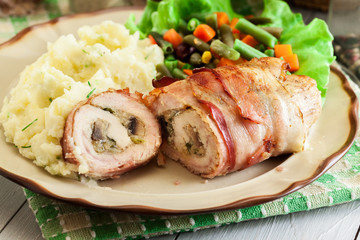 Chicken breast stuffed with champignon