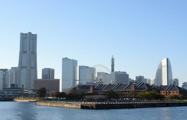 Fototapeta na wymiar 日本・横浜の都市風景「横浜みなとみらい２１などを望む」