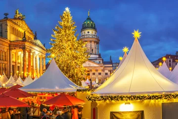 Gordijnen Christmas market, French church and konzerthaus in Berlin, Germany © sborisov