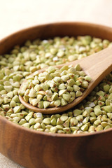 蕎麦の実　Buckwheat seeds