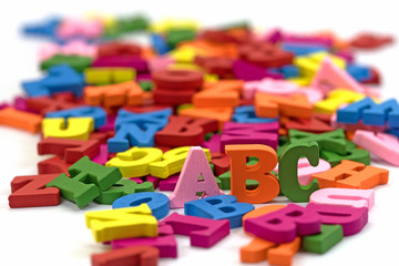 Bunte Holzbuchstaben, Colorful letters