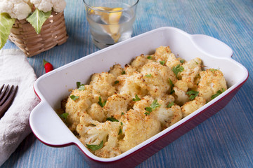roasted cauliflower with breadcrumbs and cheese