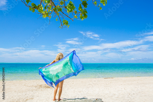 Modèle Sur La Plage De Matira à Bora Bora Stock Photo And