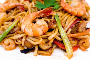 pasta with shrimps, macro