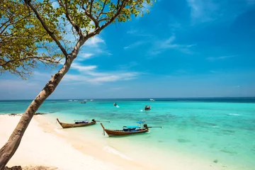 Raamstickers Tropisch strand Koh Bamboo eiland baai, longtail, Thailand